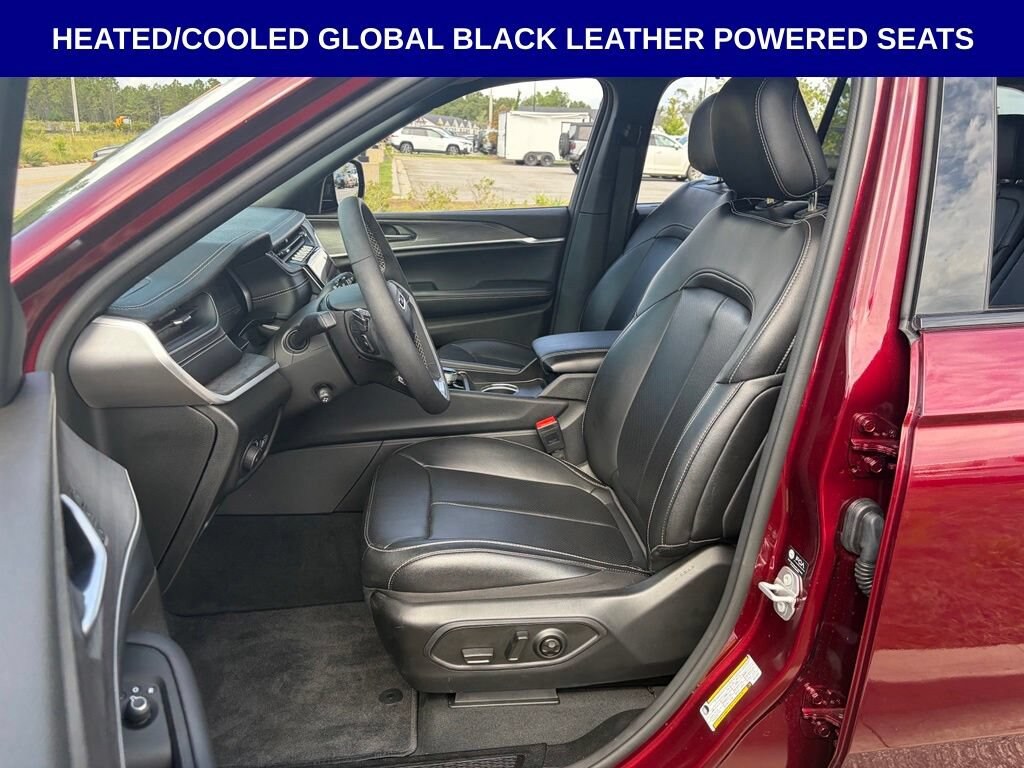 Used 2025 Jeep Grand Cherokee Limited Limited 4x2