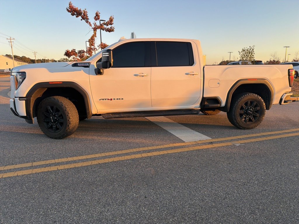 2024 Gmc Sierra HD AT4 photo 2