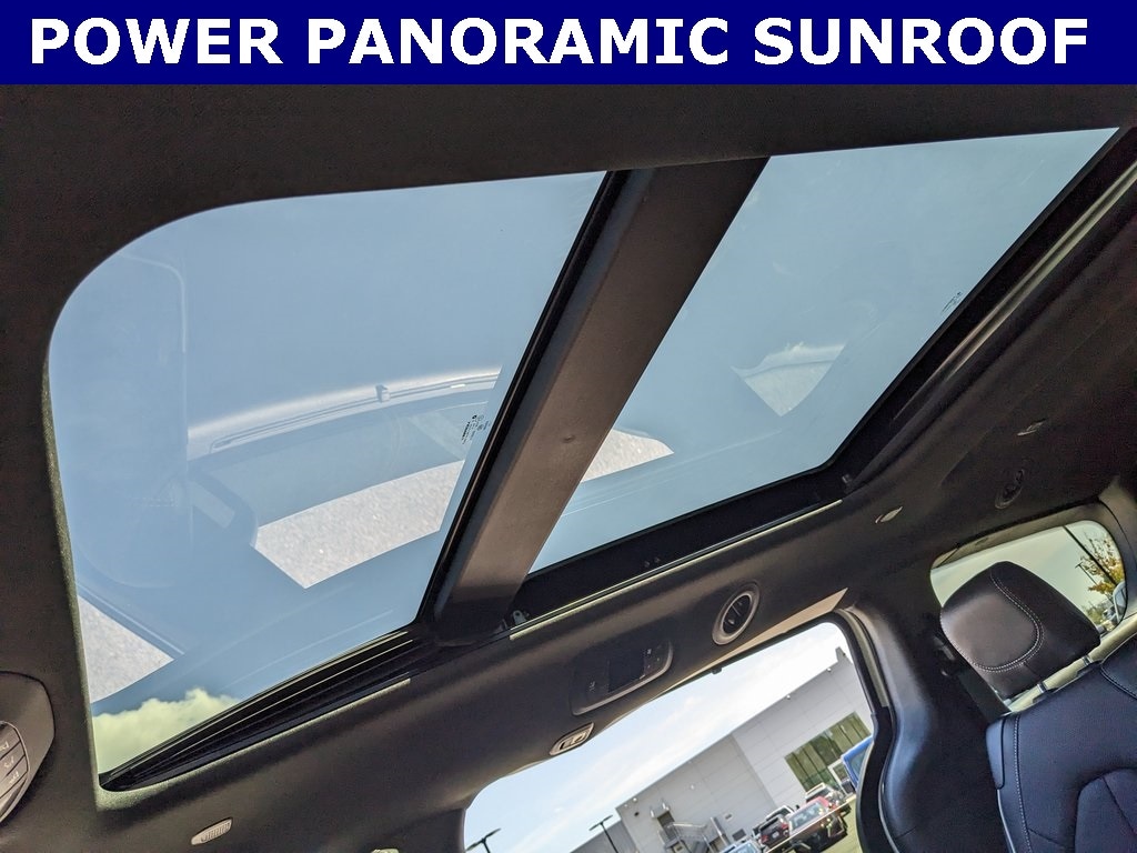 New 2026 Chrysler Pacifica LIMITED Passenger Van
