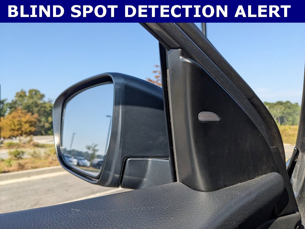 2021 Nissan Rogue Sport S photo 2