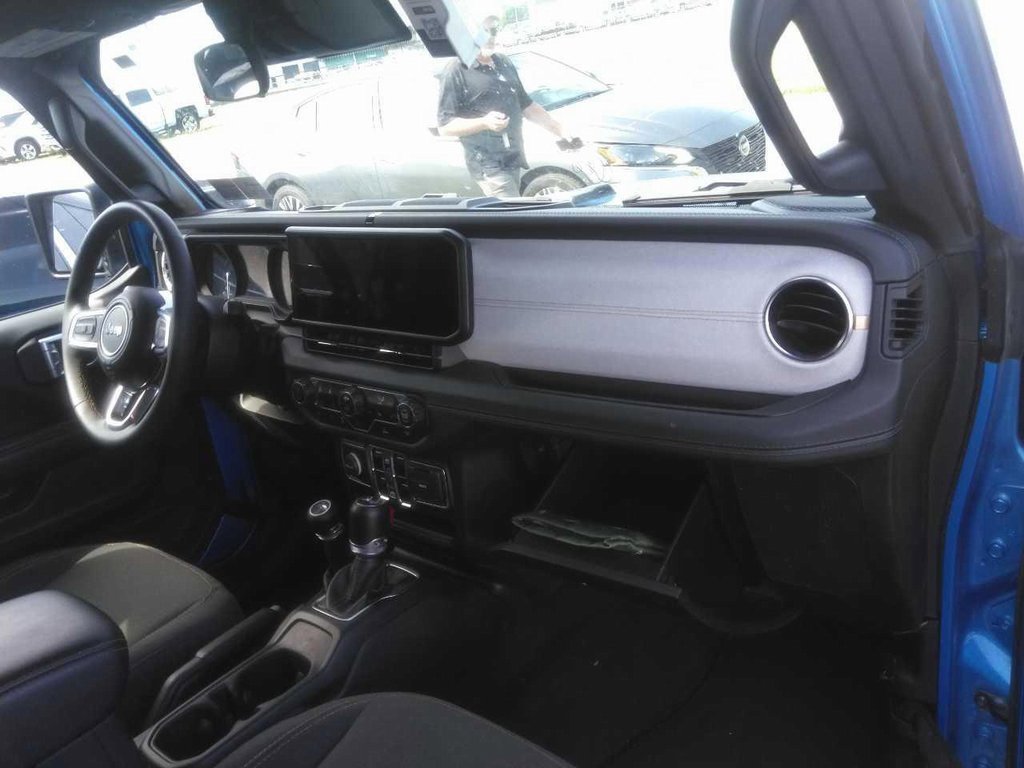 2024 Jeep Wrangler 4xe Sahara photo 2