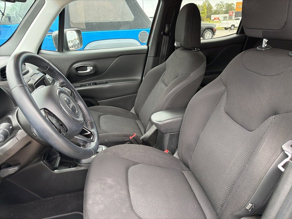 2019 Jeep Renegade Altitude photo 2