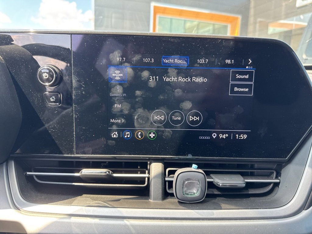 2025 Chevrolet Trax photo 3