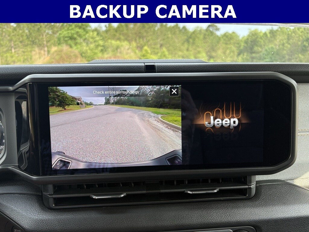 2025 Jeep Gladiator Sport S photo 3