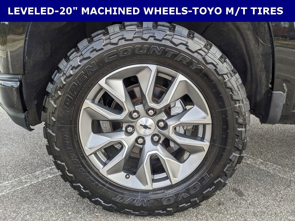 2022 Chevrolet Silverado 1500 RST photo 2