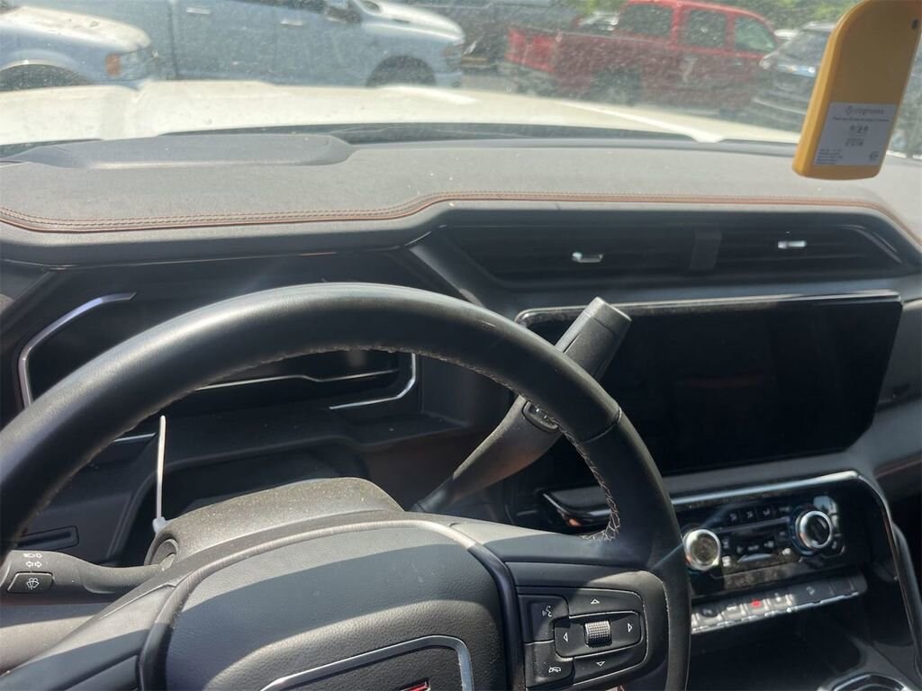 Used 2025 GMC Sierra 2500HD AT4 4WD Crew Cab 159 AT4