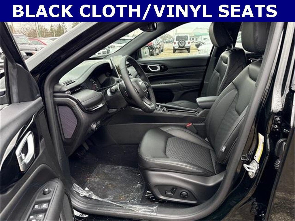 2026 Jeep Compass Latitude Altitude Special Edition photo 4