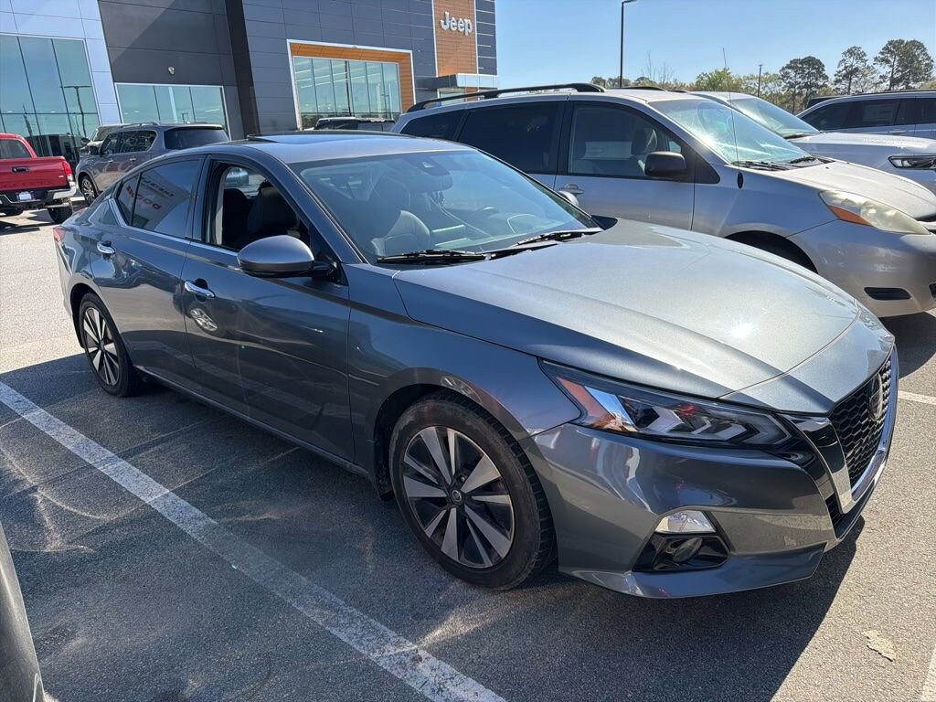 Used 2019 Nissan Altima 2.5 SV Sedan