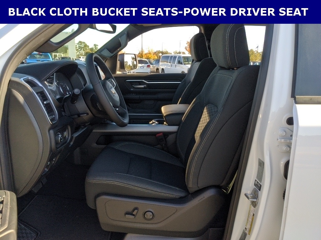 New 2026 Ram 1500 BIG HORN CREW CAB 4X4 5'7 BOX Pickup