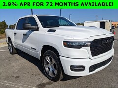 2026 Ram 1500 EXPRESS CREW CAB 4X2 5'7 BOX Pickup