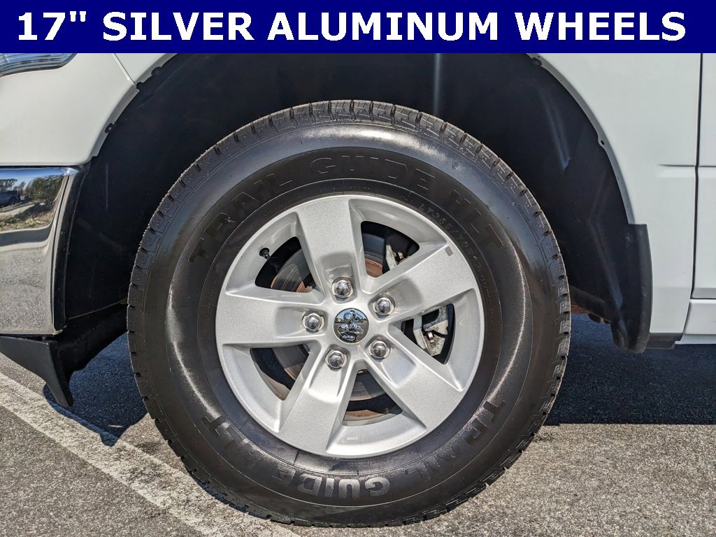 2022 Ram 1500 Classic Tradesman photo 3