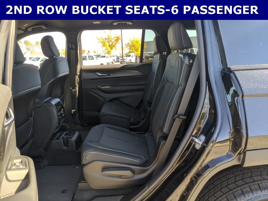 New 2025 Jeep Grand Cherokee L LAREDO 4X2 Sport Utility