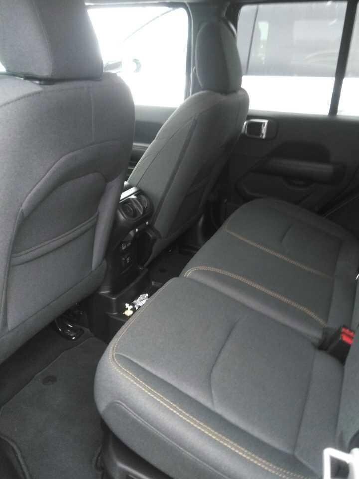 2024 Jeep Wrangler 4xe Sahara photo 2