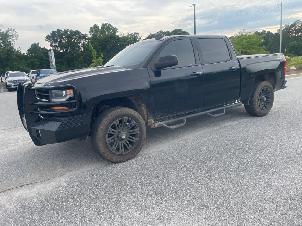 Used 2017 Chevrolet Silverado 1500 LT 4WD Crew Cab 143.5 LT w/2LT