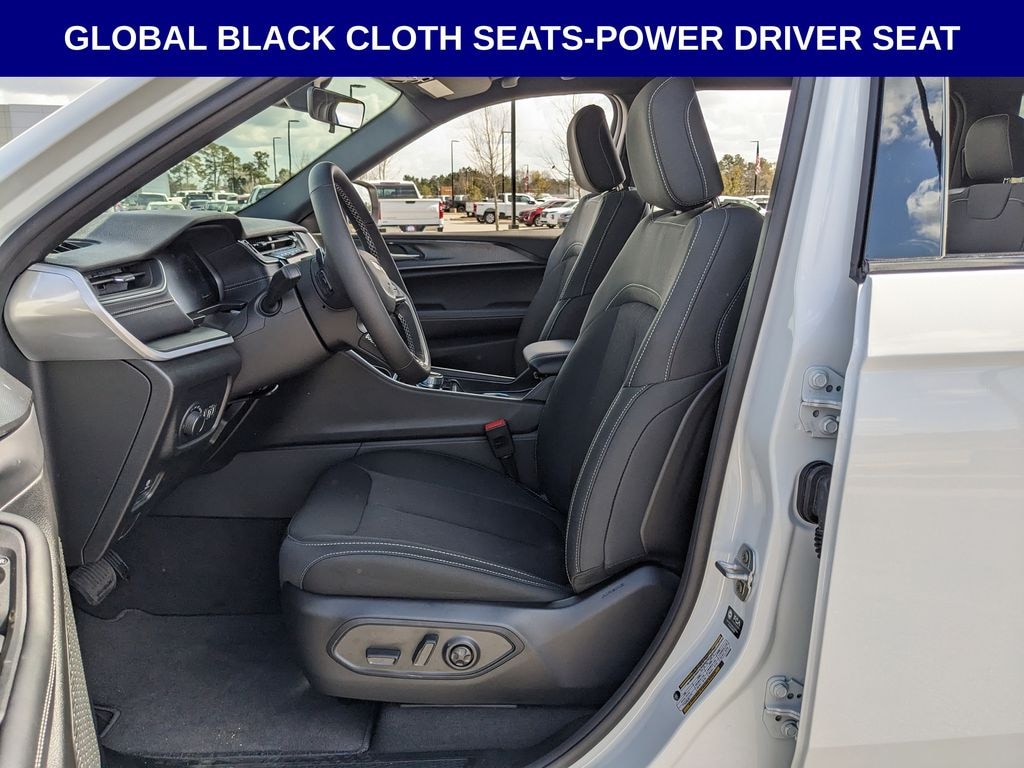 New 2026 Jeep Grand Cherokee L LAREDO X 4X2 Sport Utility