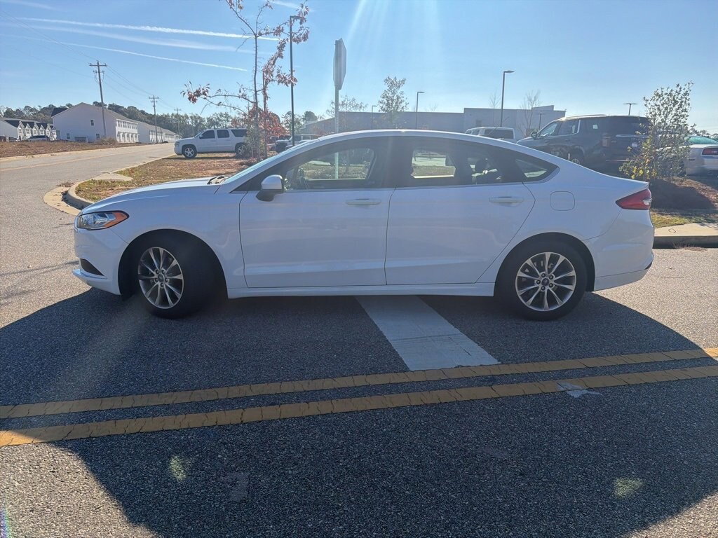 Used 2017 Ford Fusion SE SE FWD