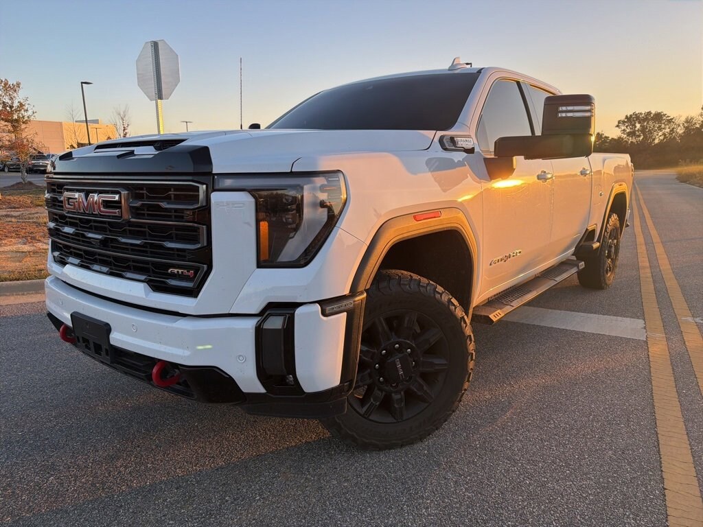 Used 2024 GMC Sierra 2500HD AT4 4WD Crew Cab 159 AT4