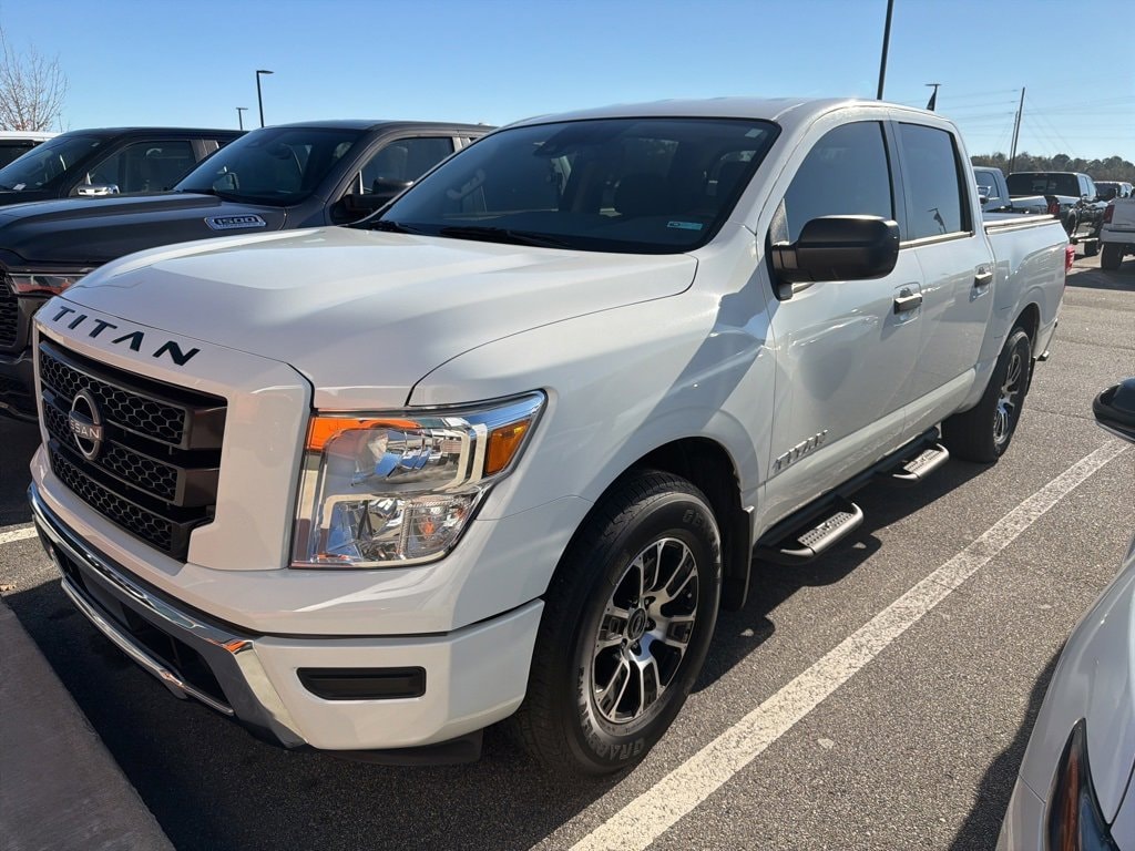 Used 2023 Nissan Titan SV 4x2 Crew Cab SV