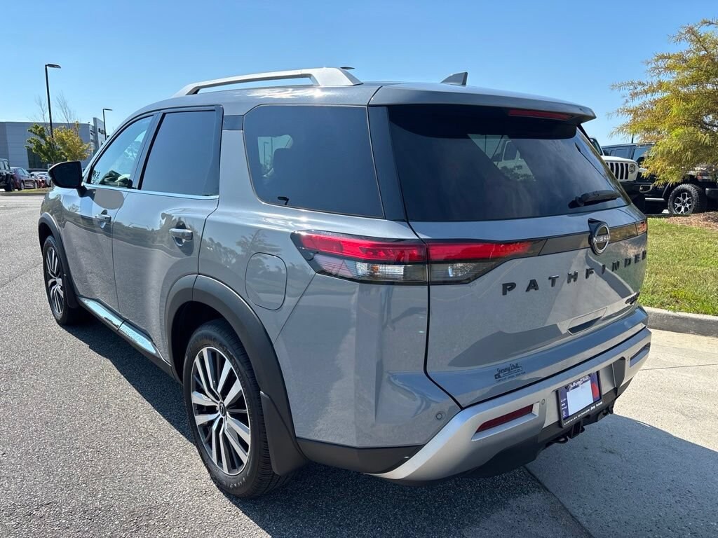 Used 2022 Nissan Pathfinder Platinum Platinum 4WD
