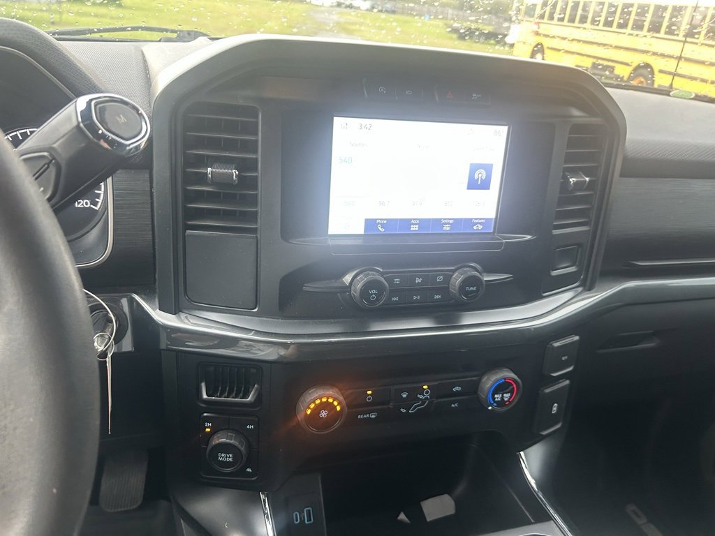 2021 Ford F-150 XL photo 2