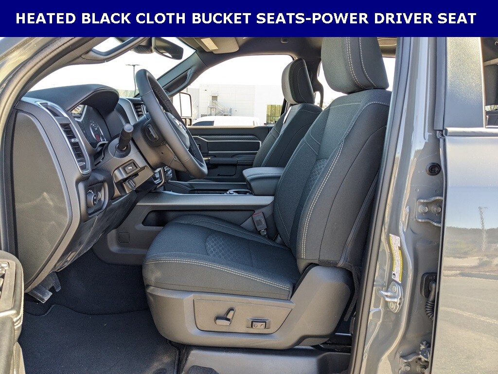 New 2026 Ram 2500 BIG HORN CREW CAB 4X4 6'4 BOX Pickup