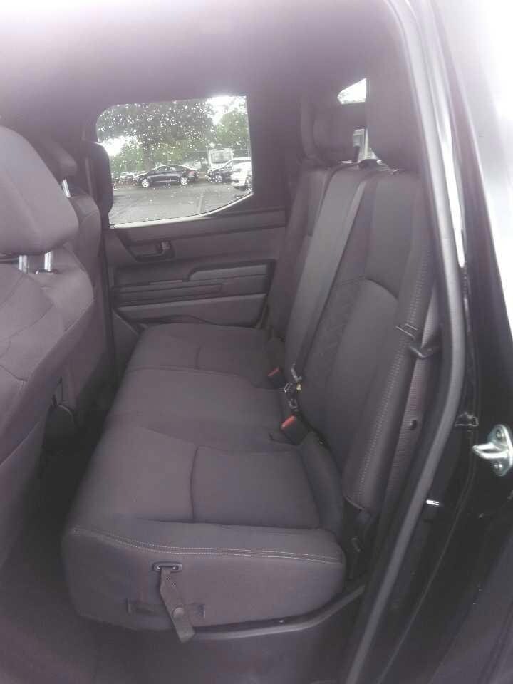 2024 Toyota Tacoma SR5 photo 3