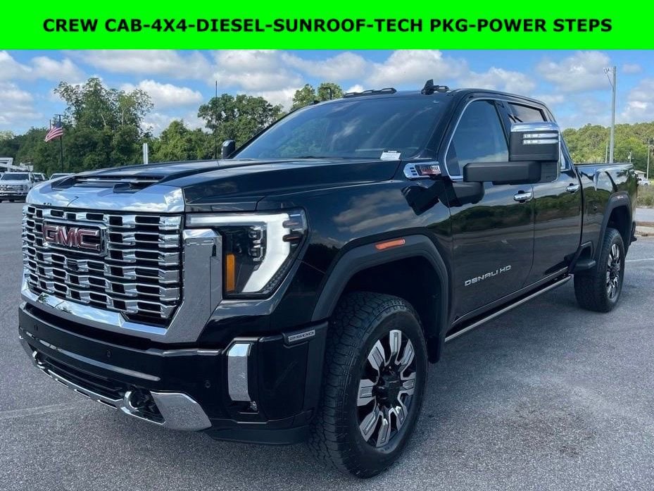 2025 GMC Sierra 4WD Crew Cab Standard Box Denali's photo