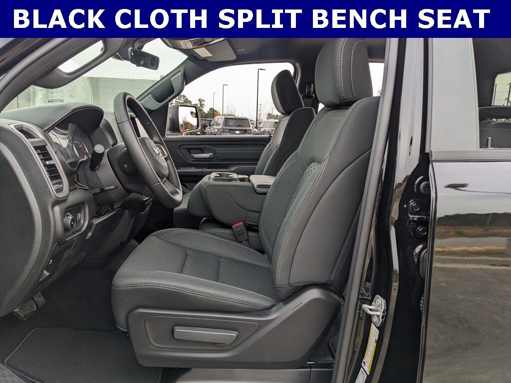 New 2025 Ram 1500 TRADESMAN CREW CAB 4X2 5'7 BOX Pickup