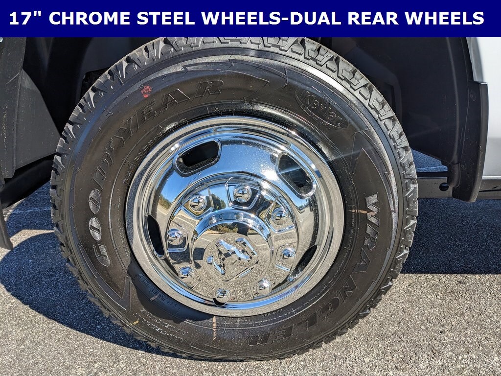 New 2026 Ram 3500 Chassis Cab 3500 TRADESMAN CREW CAB CHASSIS 4X2 60' CA Pickup