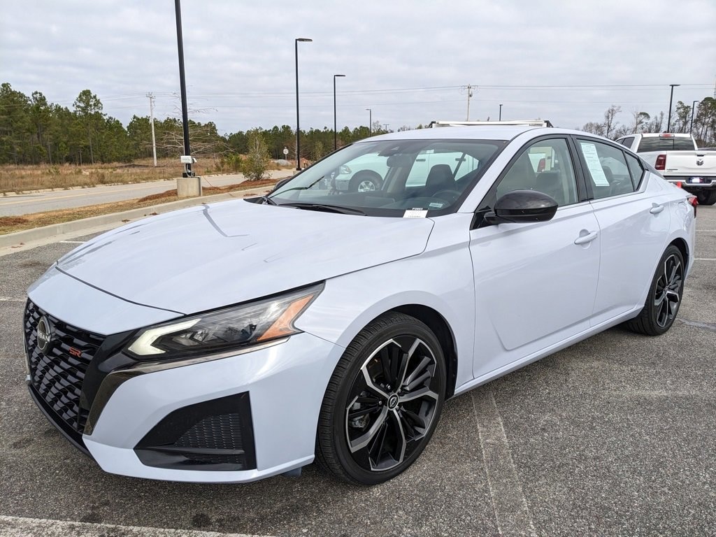 Used 2024 Nissan Altima 2.5 SR Sedan