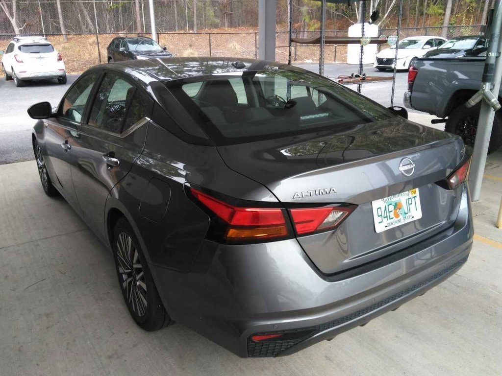 Used 2024 Nissan Altima 2.5 SV Sedan