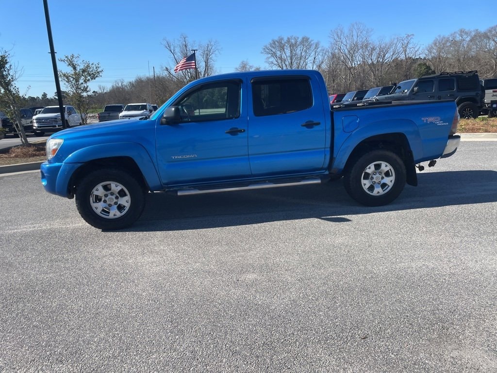 Used 2011 Toyota Tacoma PreRunner 2WD Double V6 AT PreRunner