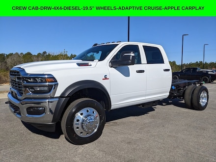 2026 Ram 5500 TRADESMAN CHASSIS CREW CAB 4X4 60' CA Pickup