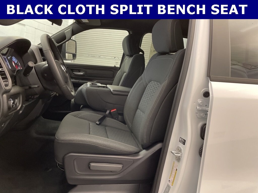 2025 Ram 1500 Tradesman photo 3