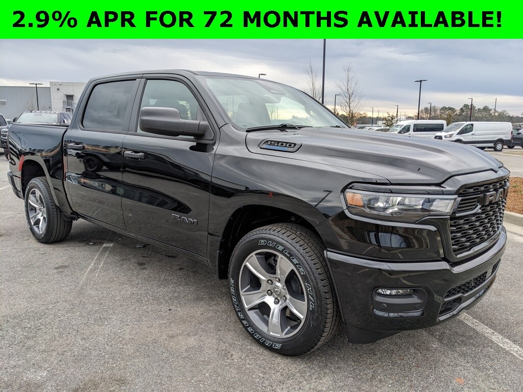 New 2026 Ram 1500 EXPRESS CREW CAB 4X2 5'7 BOX Pickup