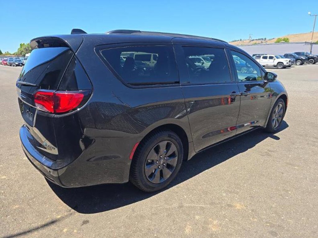 Used 2020 Chrysler Pacifica Hybrid Limited 35th Anniversary Hybrid Limited 35th Anniversary FWD *Ltd Avail*