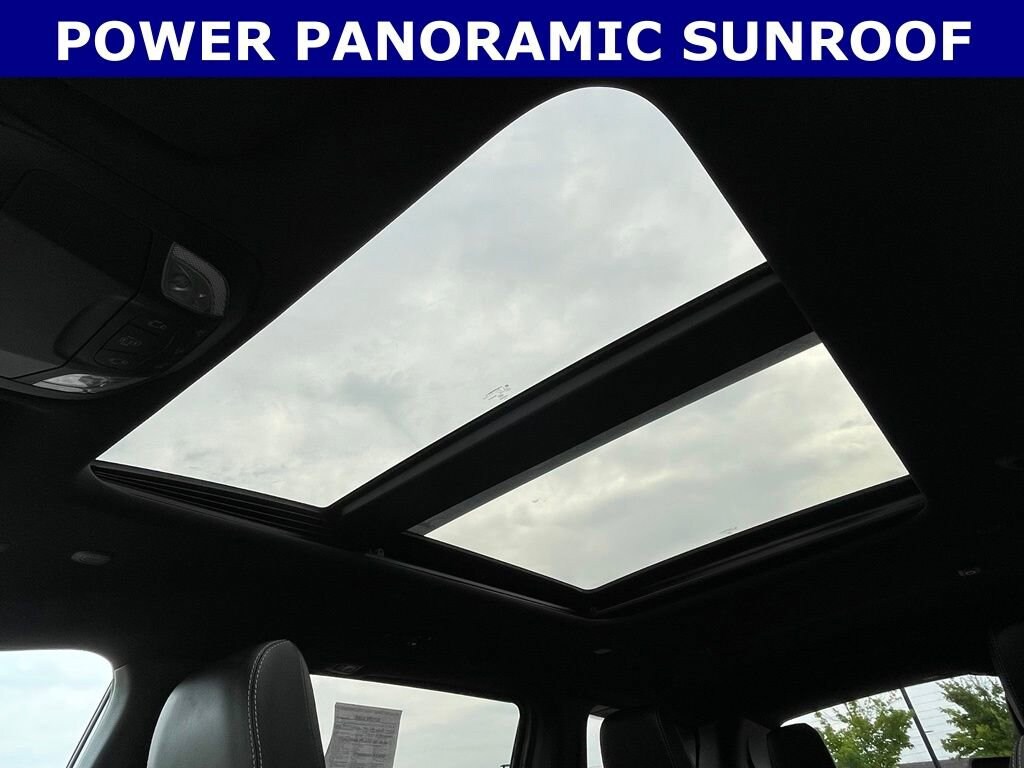 Used 2024 Chrysler Pacifica Hybrid Premium S Appearance Pkg Hybrid Premium S Appearance Pkg FWD