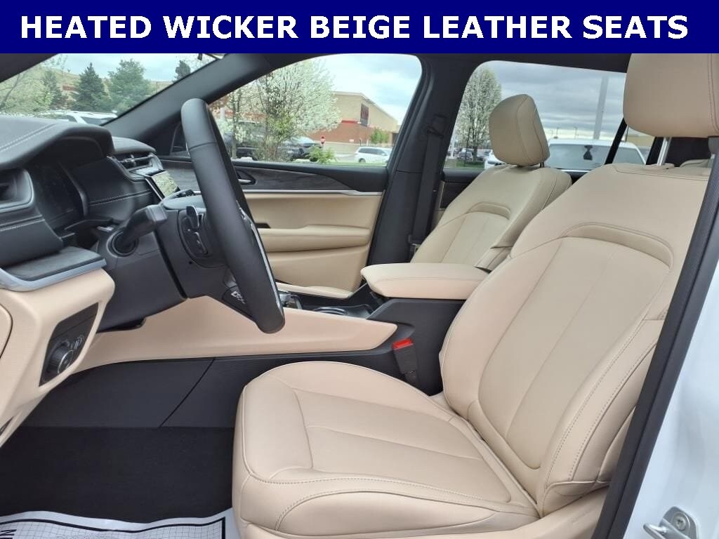 New 2025 Jeep Grand Cherokee L LIMITED 4X2 Sport Utility