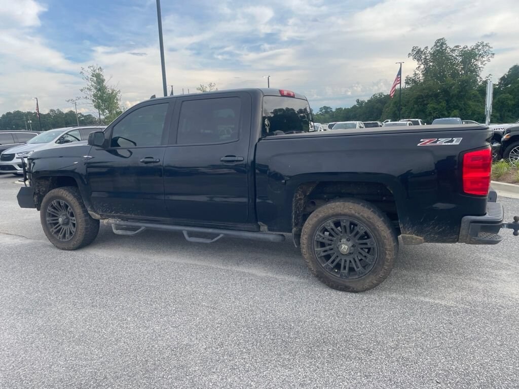 Used 2017 Chevrolet Silverado 1500 LT 4WD Crew Cab 143.5 LT w/2LT