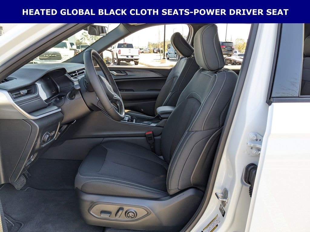 New 2026 Jeep Grand Cherokee L LAREDO X 4X2 Sport Utility