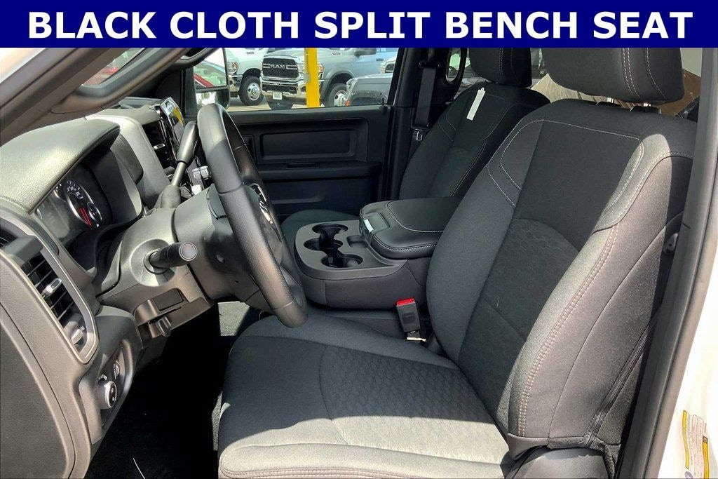 New 2026 Ram 2500 BLACK EXPRESS CREW CAB 4X4 6'4 BOX Pickup