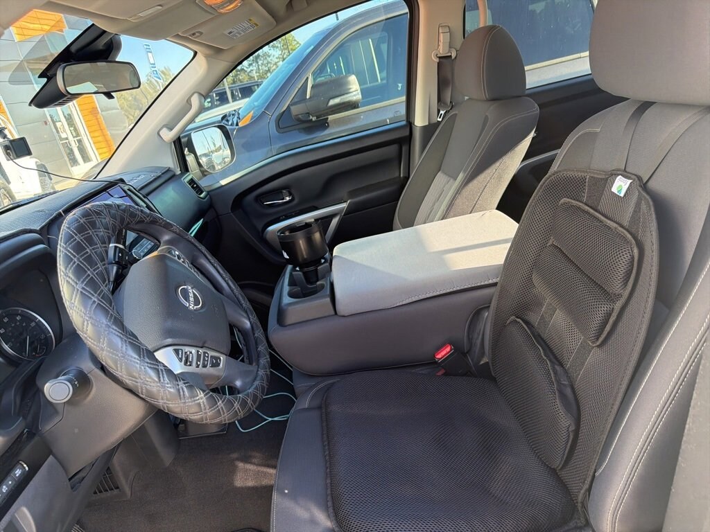 Used 2023 Nissan Titan SV 4x2 Crew Cab SV