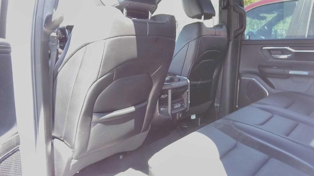 2025 Ram 1500 Laramie photo 4