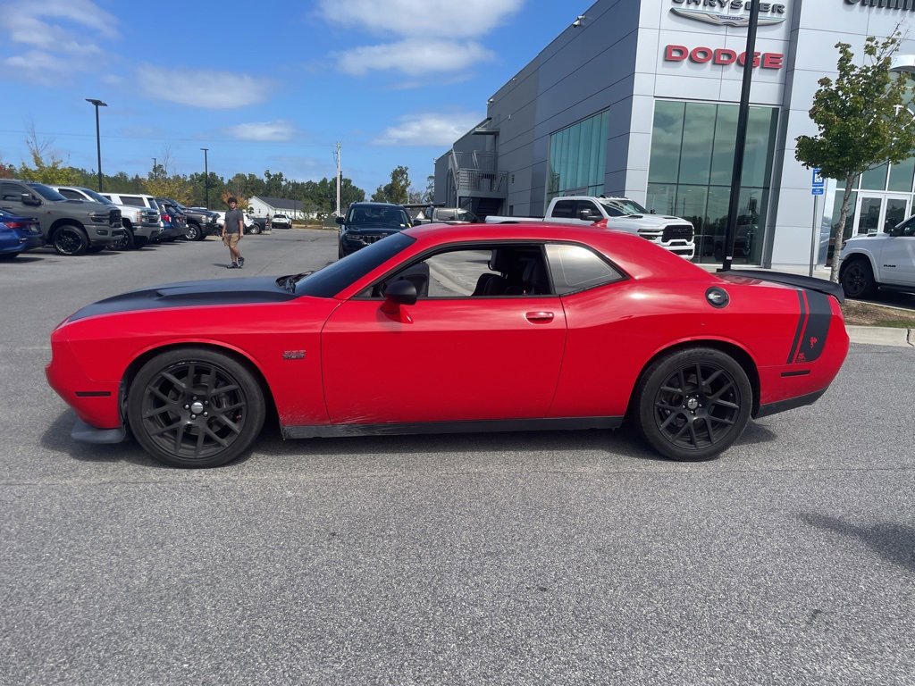 2015 Dodge Challenger R/T Scat Pack photo 2