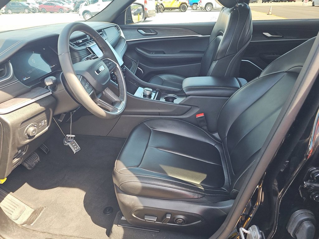 Used 2025 Jeep Grand Cherokee L Limited Limited 4x2