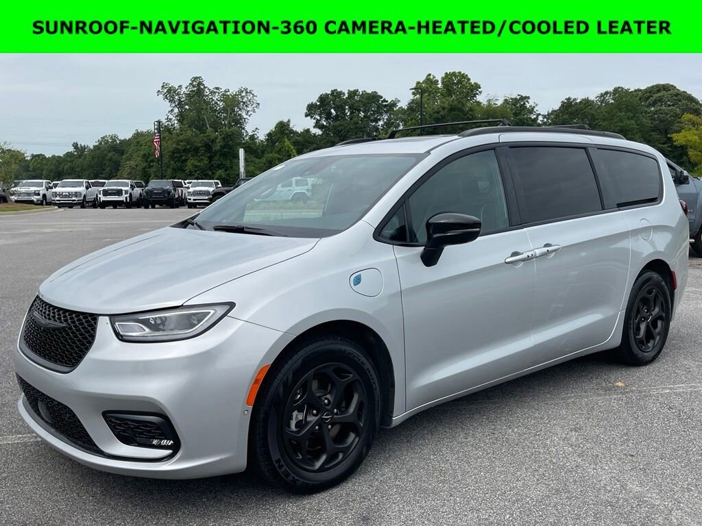 Used 2024 Chrysler Pacifica Hybrid Premium S Appearance Pkg Hybrid Premium S Appearance Pkg FWD