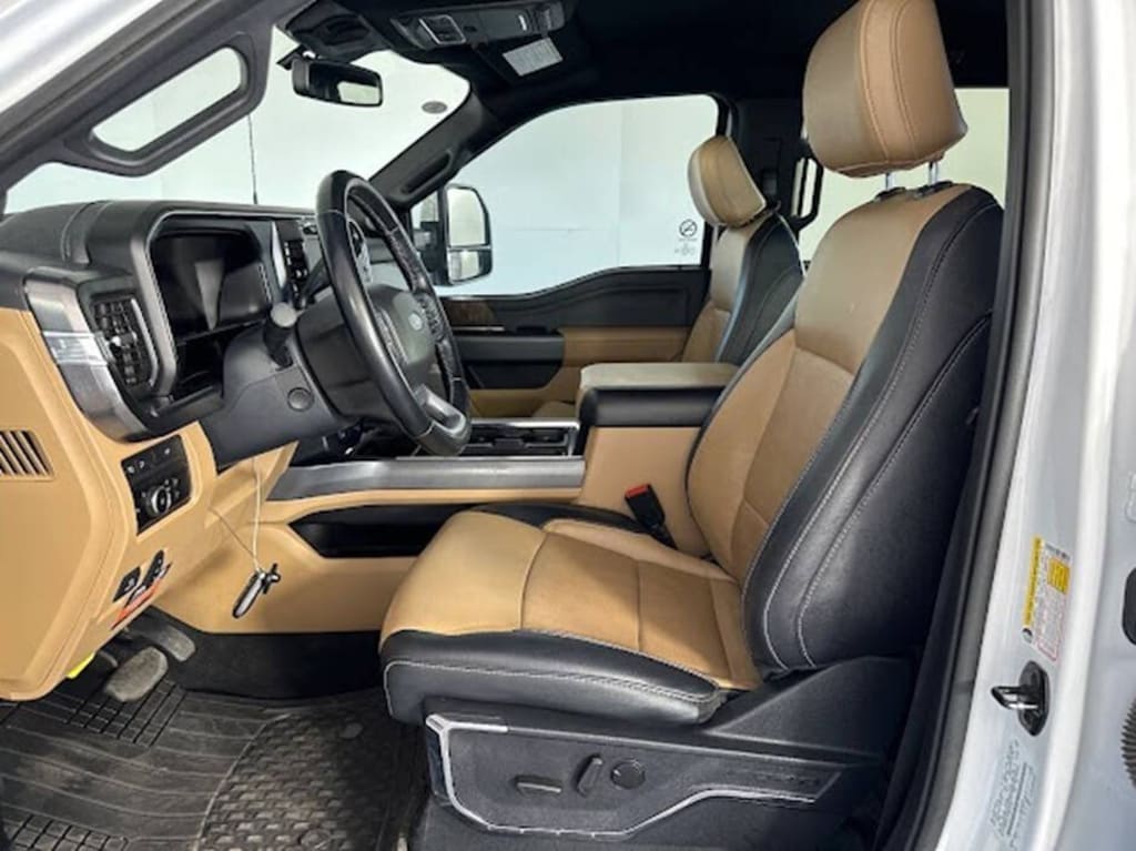 Used 2023 Ford Super Duty F-250 SRW LARIAT