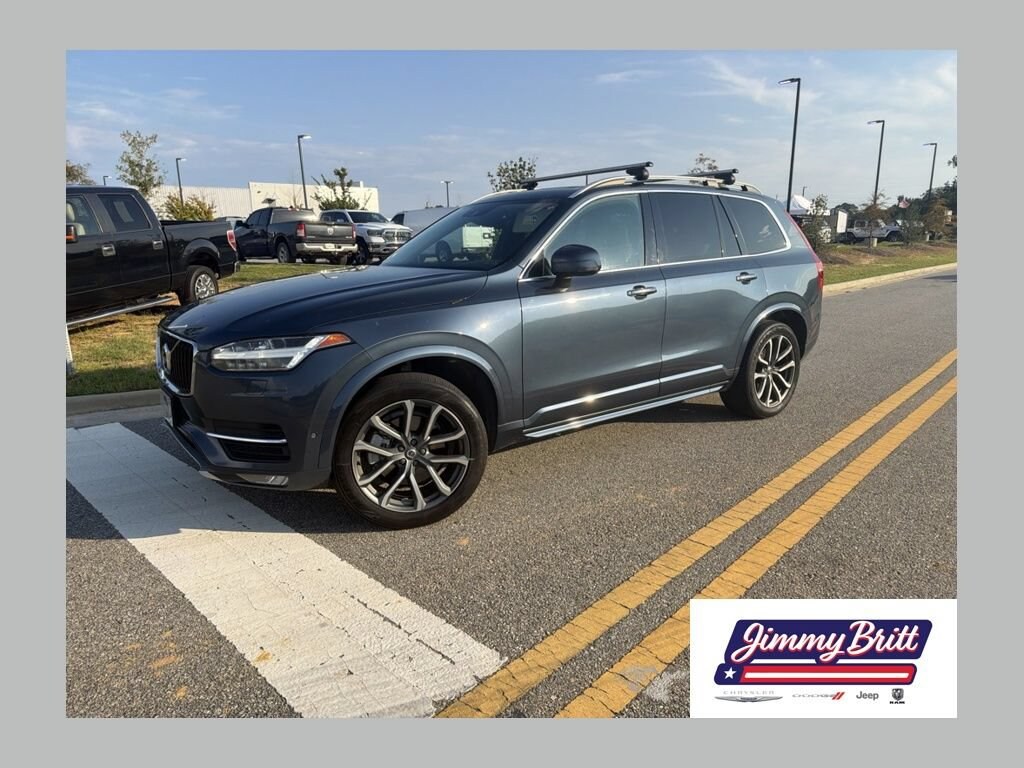 Used 2018 Volvo XC90 Momentum T6 AWD 7-Passenger Momentum