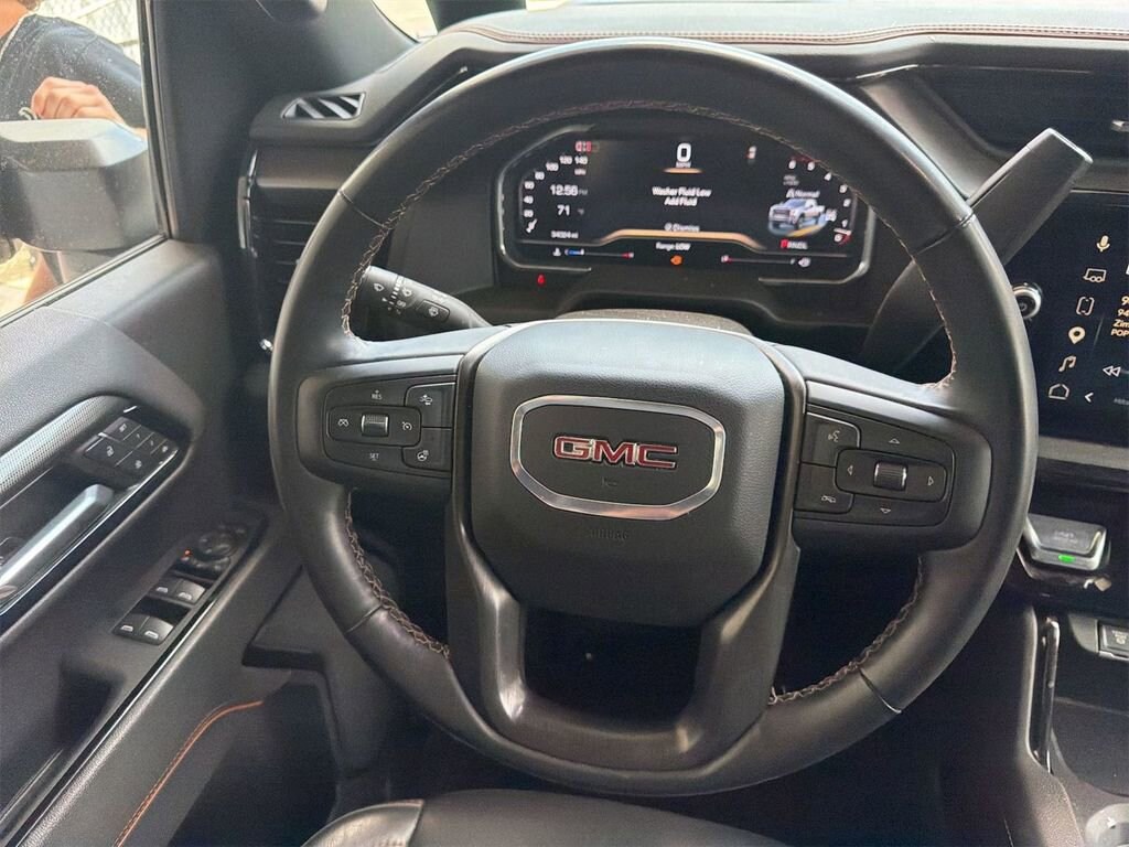 Used 2025 GMC Sierra 2500HD AT4 4WD Crew Cab 159 AT4