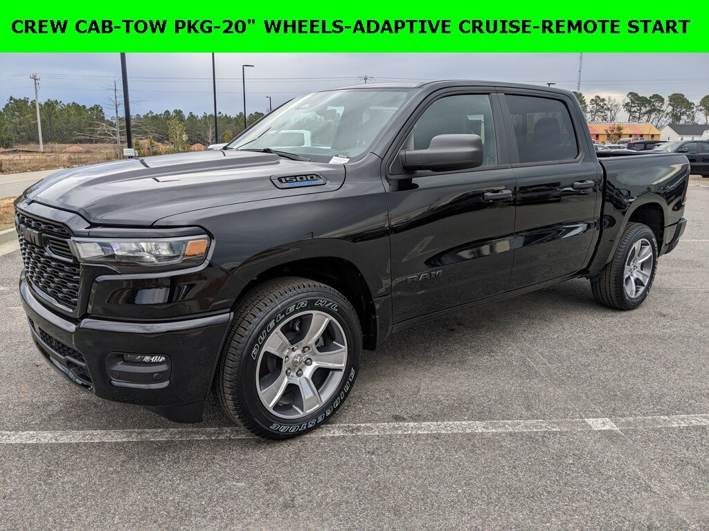 New 2026 Ram 1500 EXPRESS CREW CAB 4X2 5'7 BOX Pickup